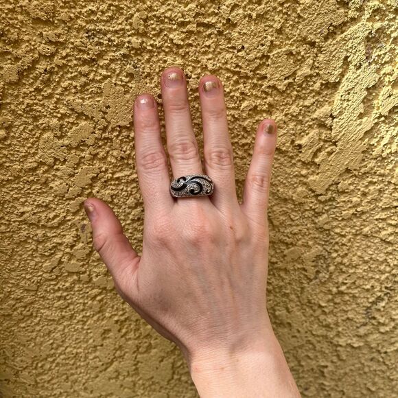 Vintage Crystal Rhinestone Dome Ring Sterling Silver Band Size 8 Sparkly Jewelry - Picture 8 of 10